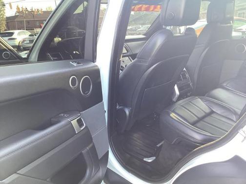 2021 Land Rover Range Rover Sport SE