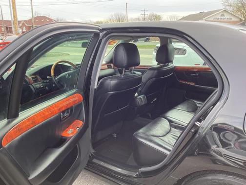 2004 Lexus LS 430 Base