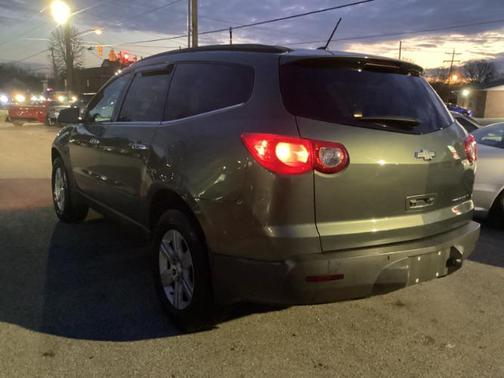 2011 Chevrolet Traverse 2LT