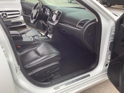 2019 Chrysler 300 Limited