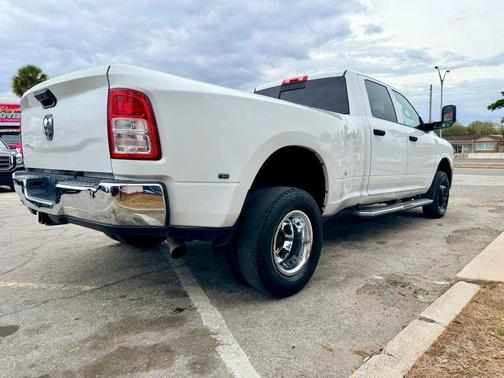 2021 RAM 3500 Tradesman Crew Cab 4x4 8' Box