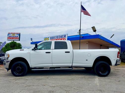 2021 RAM 3500 Tradesman Crew Cab 4x4 8' Box