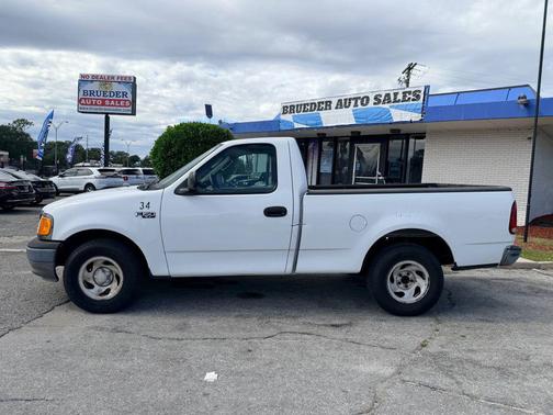 2004 Ford F-150 XL