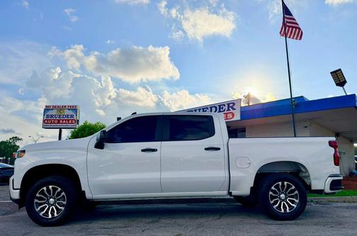 Summit White 2021 Chevrolet Silverado 1500 Custom