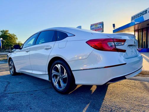 2018 Honda Accord EX