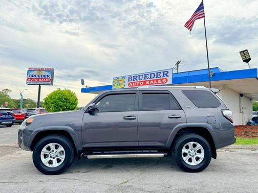 Magnetic Gray Metallic 2016 Toyota 4Runner SR5