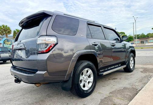 Magnetic Gray Metallic 2016 Toyota 4Runner SR5