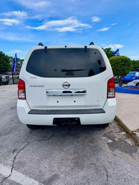 2012 Nissan Pathfinder SV