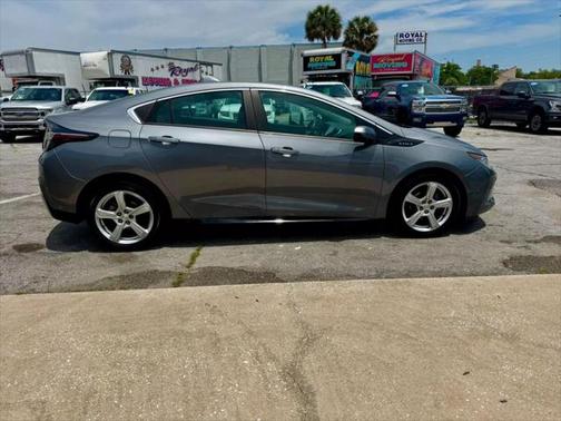 2018 Chevrolet Volt LT