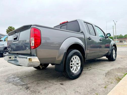 2021 Nissan Frontier SV