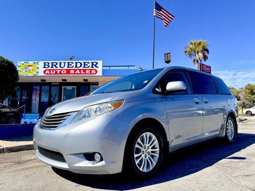 2014 Toyota Sienna XLE