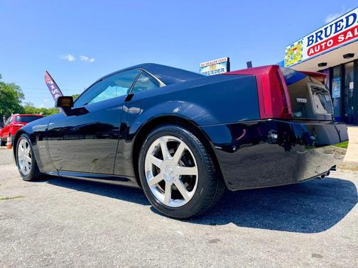 2004 Cadillac XLR Base