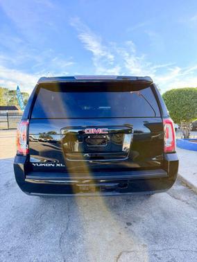 2016 GMC Yukon XL SLT