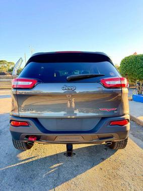2017 Jeep Cherokee Sport