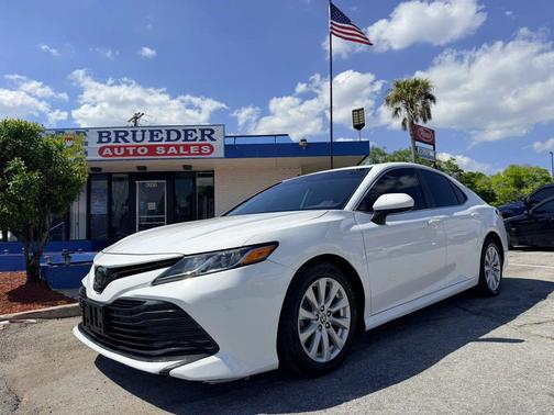 2020 Toyota Camry LE