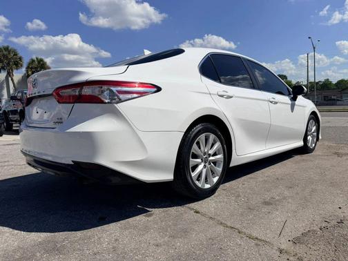 2020 Toyota Camry LE