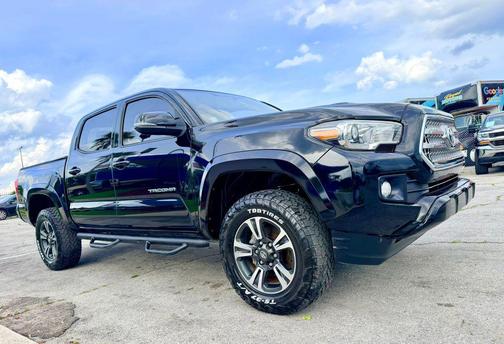 2017 Toyota Tacoma TRD Sport