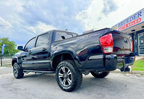 2017 Toyota Tacoma TRD Sport