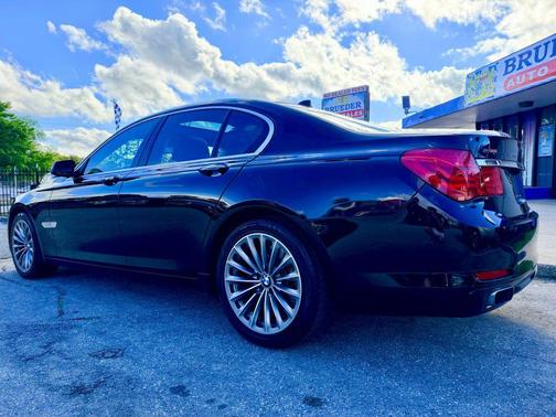 2011 BMW 750 I