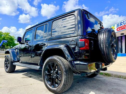 Black Clearcoat 2021 Jeep Wrangler Unlimited Sport Altitude