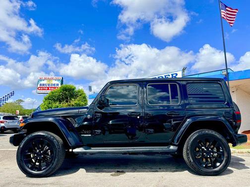 Black Clearcoat 2021 Jeep Wrangler Unlimited Sport Altitude