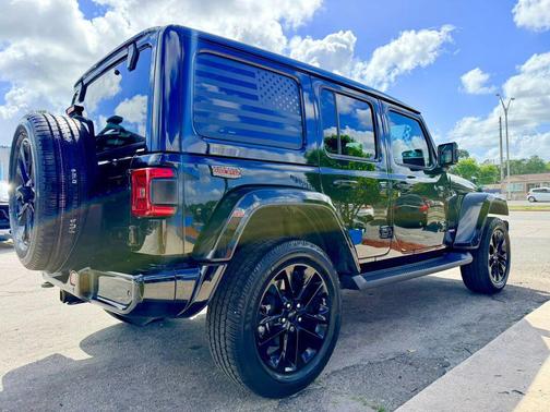 Black Clearcoat 2021 Jeep Wrangler Unlimited Sport Altitude