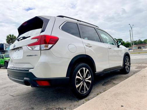 Crystal White Pearl 2021 Subaru Forester Sport