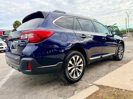 2018 Subaru Outback 3.6R Touring