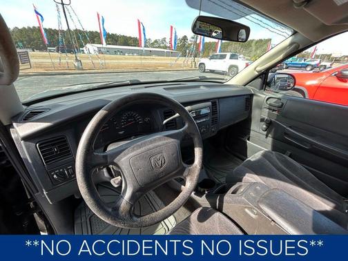 2004 Dodge Dakota Base