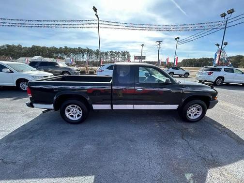 2004 Dodge Dakota Base
