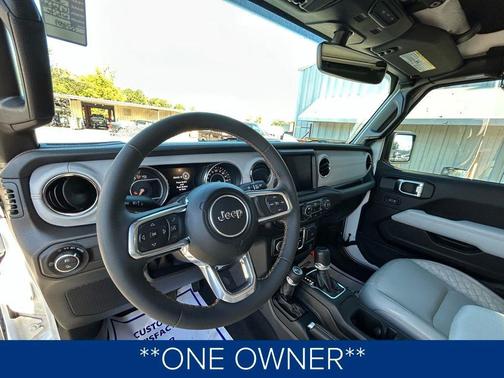 2023 Jeep Gladiator Overland