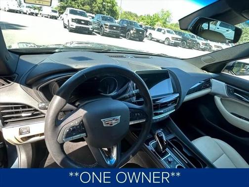 2022 Cadillac CT5 Premium Luxury RWD