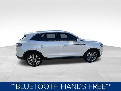 2019 Lincoln Nautilus Select