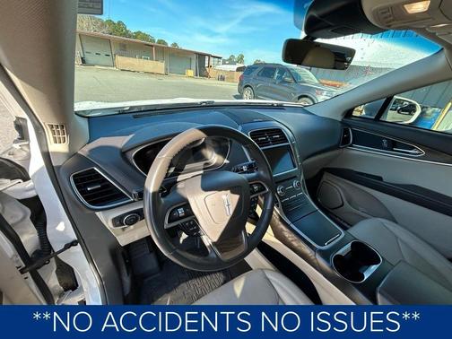 2019 Lincoln Nautilus Select