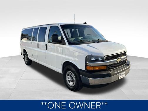 2017 Chevrolet Express 3500 LT