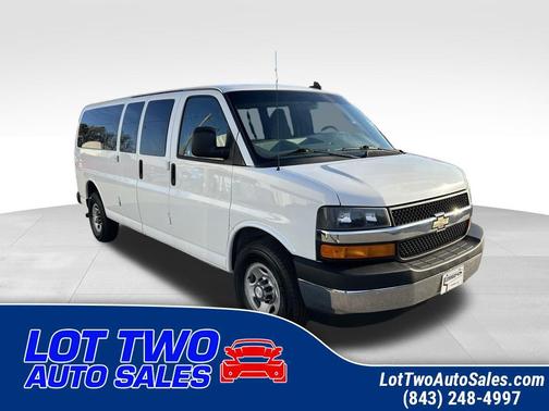 2017 Chevrolet Express 3500 LT