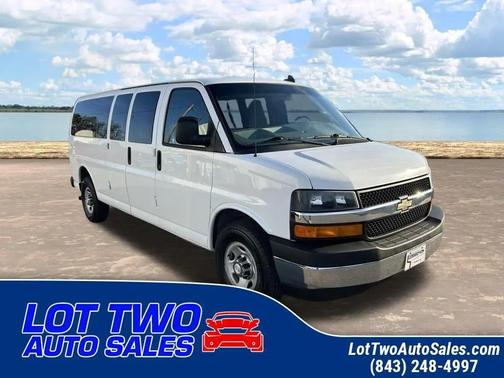 2017 Chevrolet Express 3500 LT