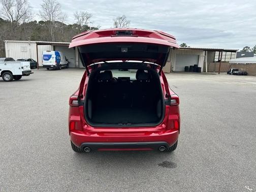 2025 Ford Escape ST-Line Elite