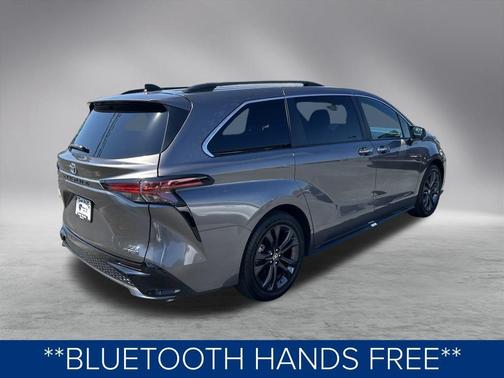 2022 Toyota Sienna XSE 7 Passenger