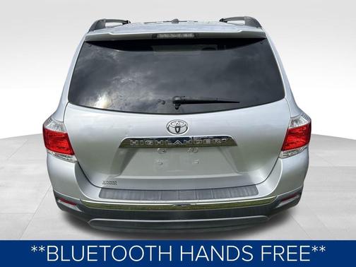 2011 Toyota Highlander SE