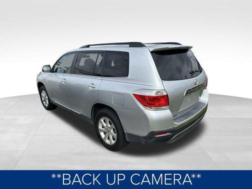 2011 Toyota Highlander SE