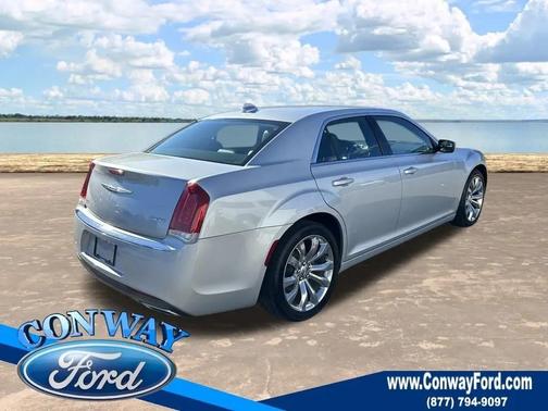 2020 Chrysler 300 Touring