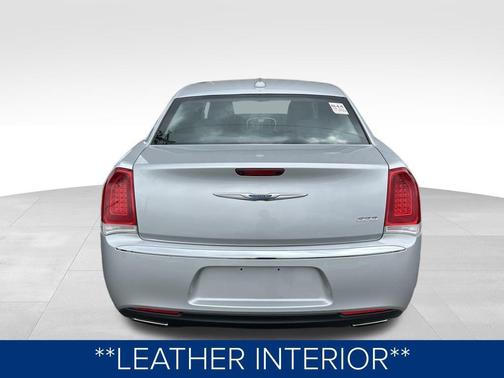 2020 Chrysler 300 Touring