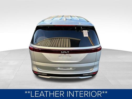 2023 Kia Carnival LX