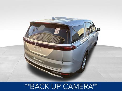 2023 Kia Carnival LX