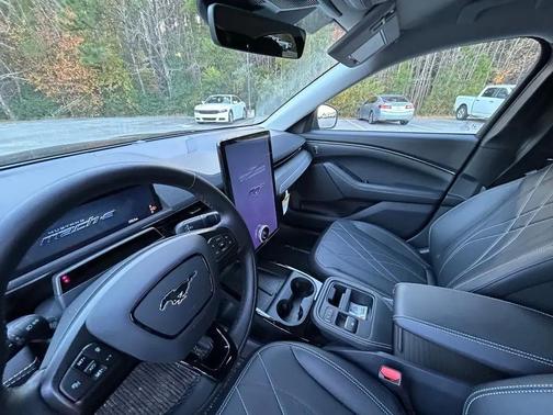 2025 Ford Mustang Mach-E Select