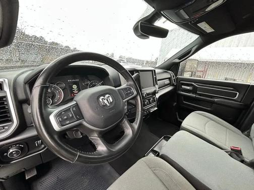 2024 RAM 3500 Big Horn Crew Cab 4x4 8' Box