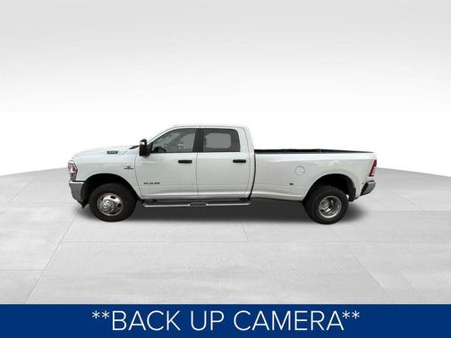 2024 RAM 3500 Big Horn Crew Cab 4x4 8' Box