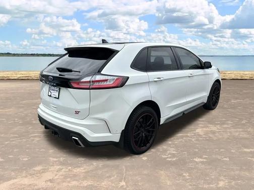 2022 Ford Edge ST