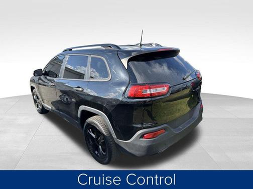 2017 Jeep Cherokee Sport